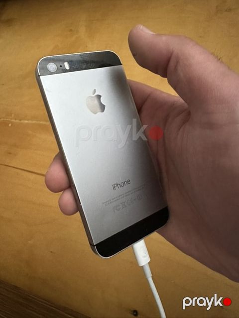 IPhone 5s, Gümüşü, Qırıq — Quba