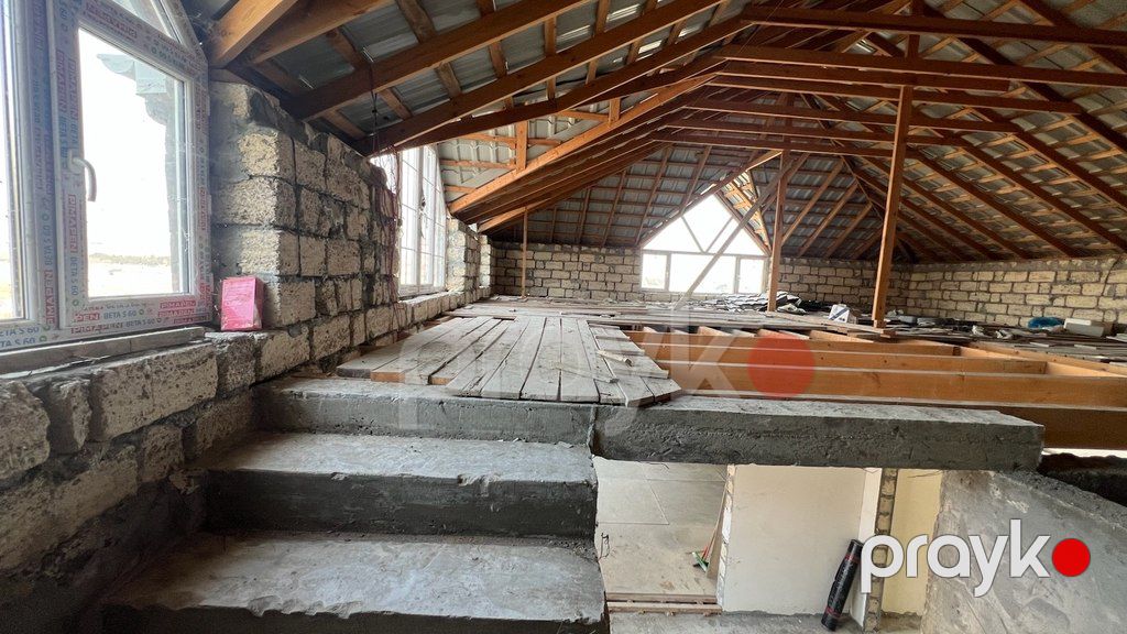 Villa, Qaraçuxur qəs — Ev, villa, Bakı (11)