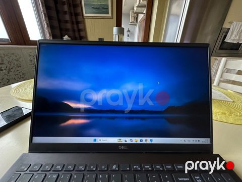 Dell Vostro 5502 — i7 / 8GB RAM / 512GB SSD / MX33 — Bakı