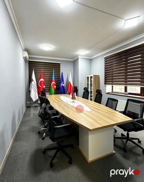 İcarəyə verilir 4 otaqlı ofis 145 m²