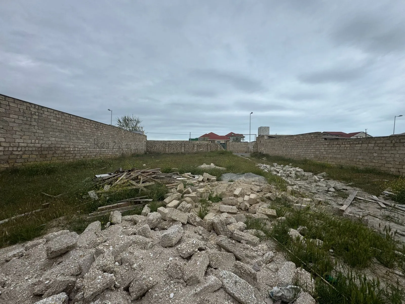 Şüvəlan, Torpaq satılır - 6 sot — Torpaq, Bakı (2)