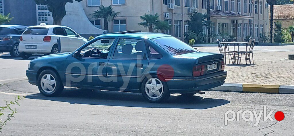 Opel Vectra, 2.0 L, 1995 il, 255 000 km — Avtomobillər, Zaqatala (7)