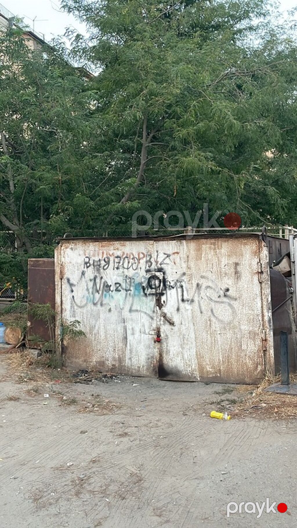 Qeyd: satilir. barterde etmek olar.neftcilerde yerlesir biri — Garaj, Bakı (2)
