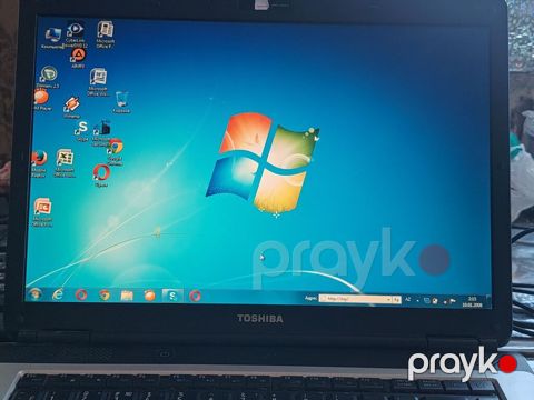 Toshiba noutbuk - Ekran: təxminən 15,6" mat panel - Klaviatura — Ağstafa