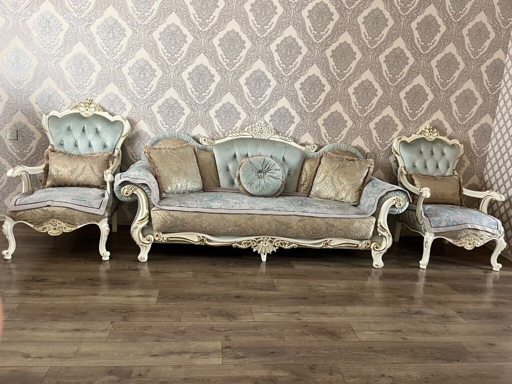 Divan kreslo satılır 2500₼. Ideal veziyyetdedi. Ünvan Qaraçuxur — Yumşaq mobilya dəstləri, Bakı