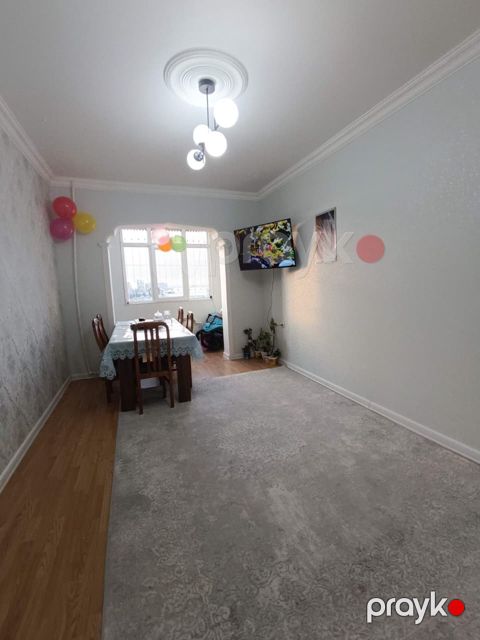 Satılır 2 otaqlı köhnə tikili 70 m² — Bakı