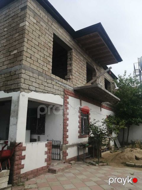 Satılır 9 otaqlı həyət evi/bağ evi 350 m² — Bakı