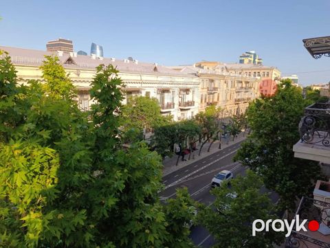Satılır 3 otaqlı köhnə tikili 100 m² — Bakı
