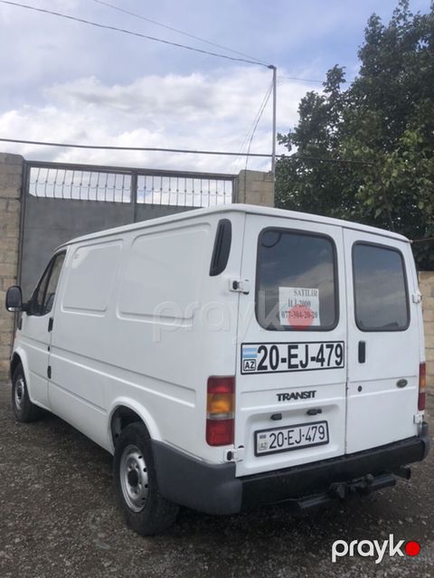 Ford Transit yük mikroavtobusu - Korpus: ağ rəng, ikitaylı arxa qapı — Gəncə
