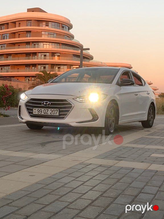 Hyundai Avante, 1.6 L, 2016 il, 250 000 km — Avtomobillər, Bakı (4)