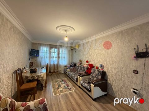 Satılır 2 otaqlı köhnə tikili 57 m² — Bakı