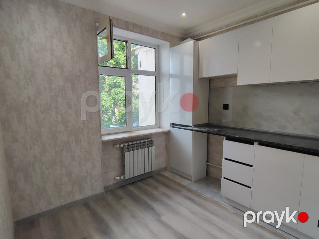 Satılır 2 otaqlı köhnə tikili 60 m² — Mənzil, Bakı (3)