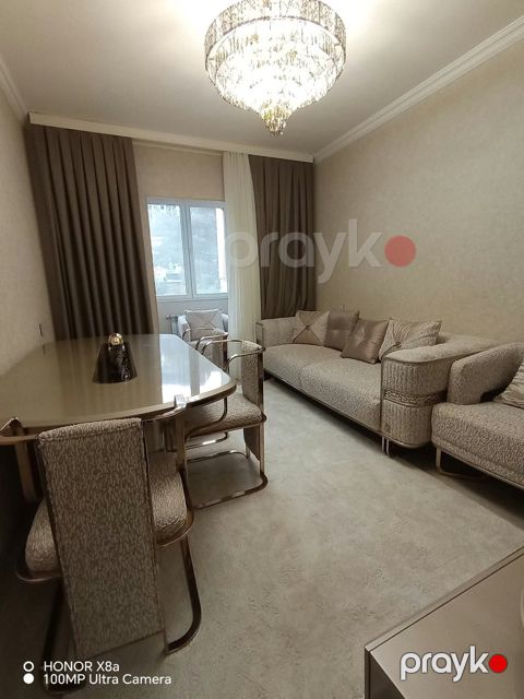 Satılır 2 otaqlı köhnə tikili 65 m² — Bakı