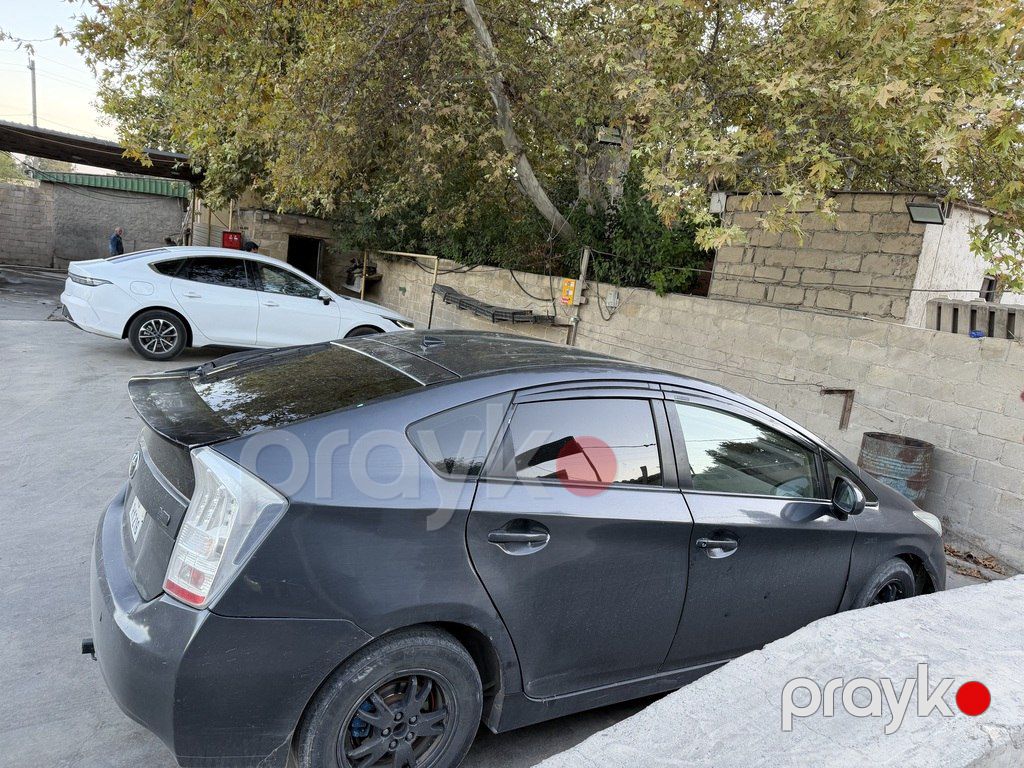 Toyota Prius, 1.8 L, 1.3 kWh, 2010 il, 270 000 km — Avtomobillər, Bərdə (4)