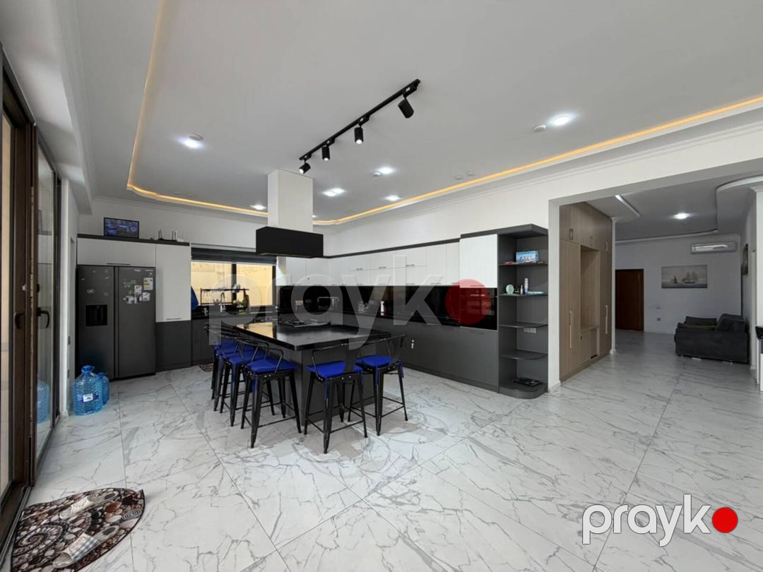 Satılır 4 otaqlı həyət evi/bağ evi 220 m² — Ev, villa, Bakı (4)