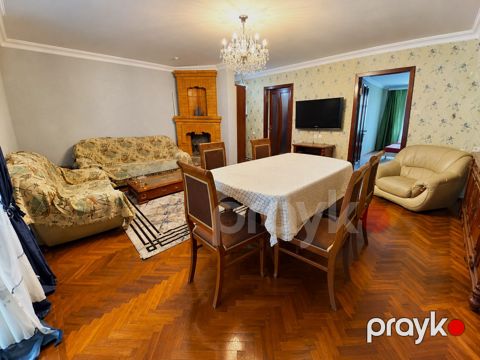 Satılır 3 otaqlı köhnə tikili 88 m² — Bakı