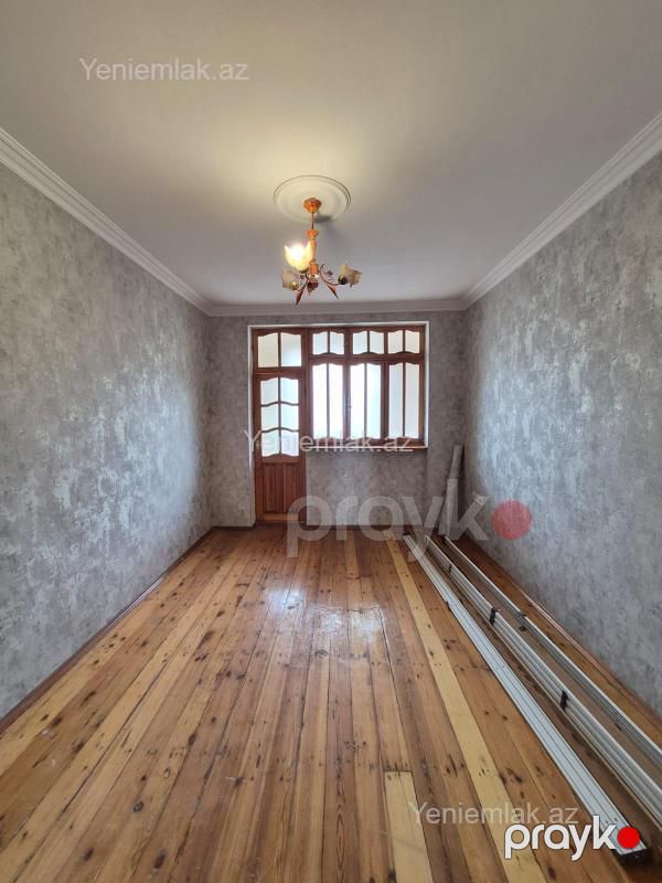 Satılır 3 otaqlı Bina evi menzil (Köhnə tikili), 72 m², 10-cu mikrorayon — Mənzil, Sumqayıt (9)