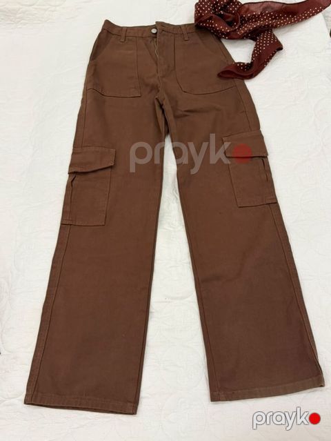 Qəhvəyi cargo cins. Yenidir — Bakı