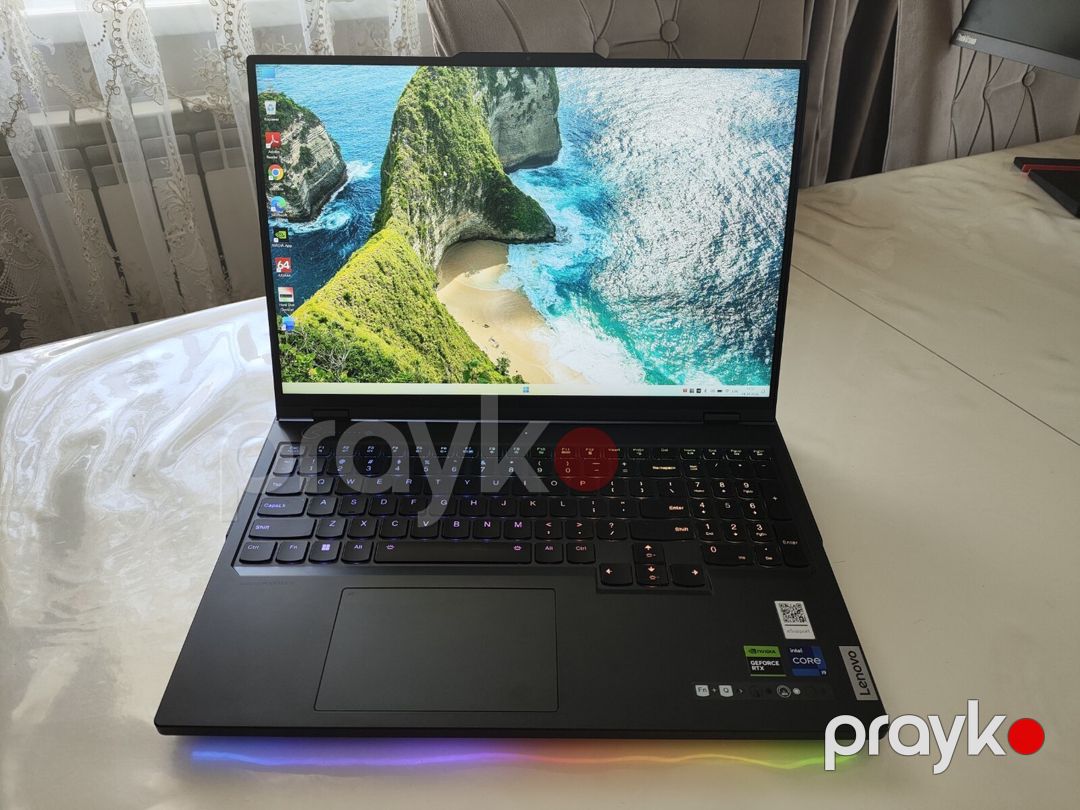 Lenovo Legıon PRO 7 16IRX8H RTX 4080 12 GB Gaming — Noutbuklar, Bakı (6)
