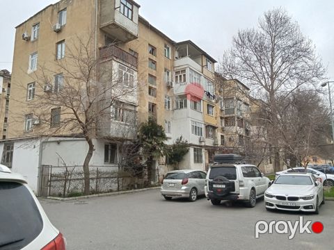 Satılır 1 otaqlı köhnə tikili 30 m² — Bakı