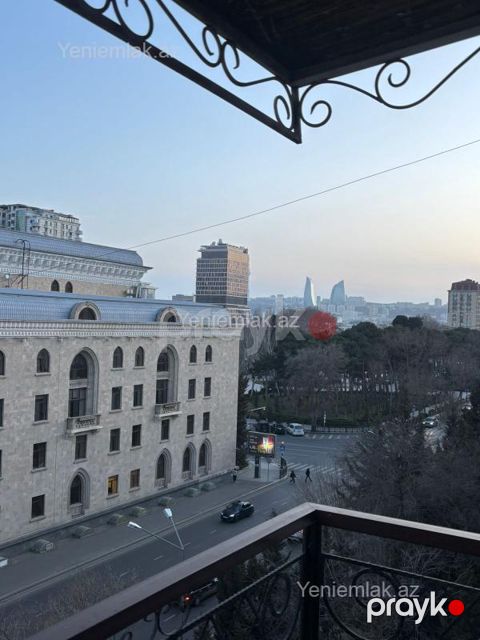 Satılır 2 otaqlı Bina evi menzil (Köhnə tikili), 80 m², Nəsimi rayonu — Bakı