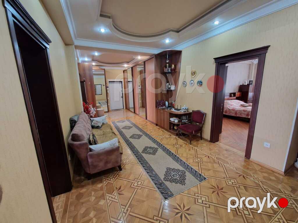 Satılır 4 otaqlı yeni tikili 200 m² — Mənzil, Bakı (3)