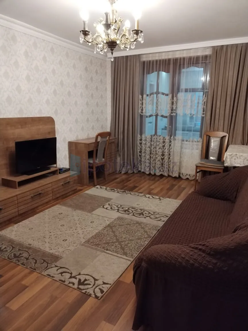 Satılır: 3 Otaq, Köhnə tikili, Yasamal r., 80.00 m²
