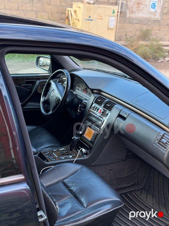 Mercedes E 320, 3.2 L, 2001 il, 250 000 km — Avtomobillər, Bakı (5)