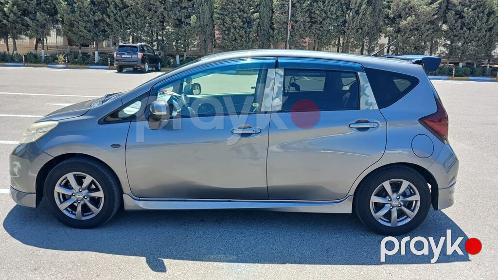 Nissan Note (JDM) – şəhər üçün kompak və geniş hetçbek Mühərrik və — Avtomobillər, Digah (2)