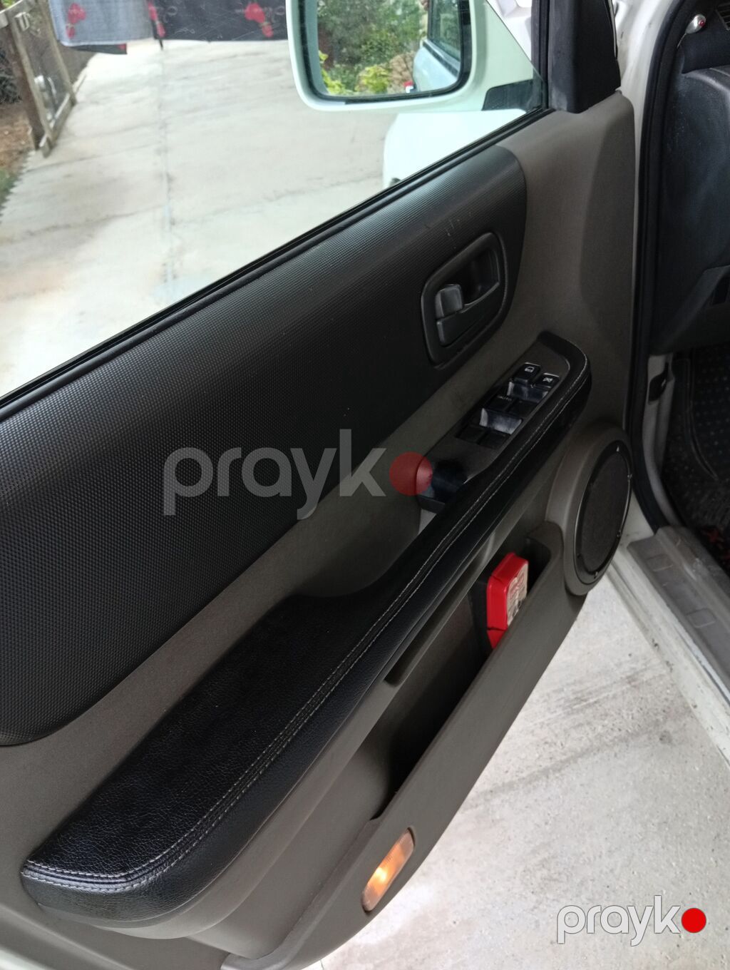 Nissan X-Trail, ağ rəng, 5 nəfərlik şəhər və kənar yol üçün praktik — Avtomobillər, Digah (7)