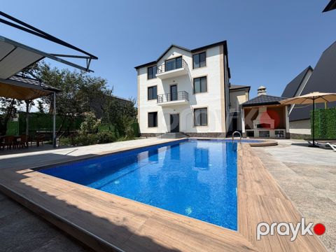 İcarəyə verilir 6 otaqlı həyət evi/bağ evi 600 m² — Quba