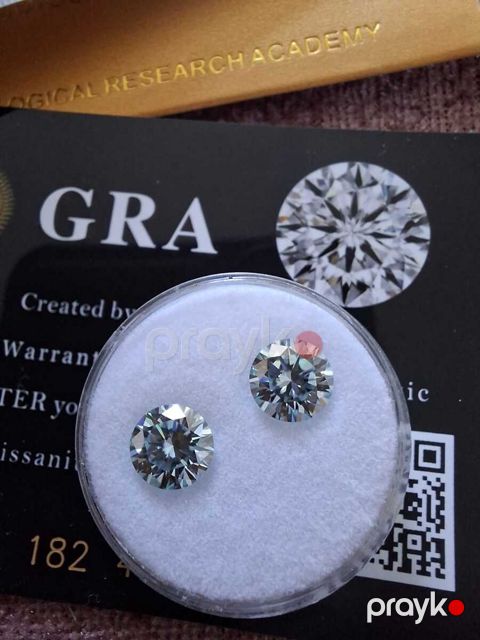 Moissanite 1 ct blue white — Bakı
