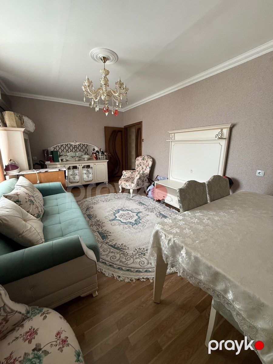 Satılır 2 otaqlı köhnə tikili 65 m² — Mənzil, Bakı (2)
