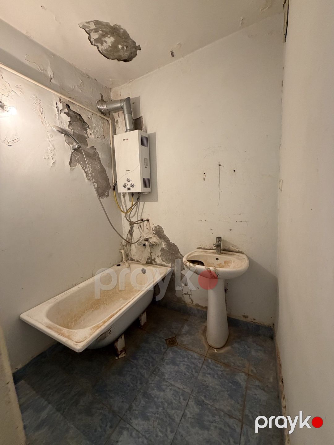 Satılır 2 otaqlı köhnə tikili 65 m² — Mənzil, Bakı (8)