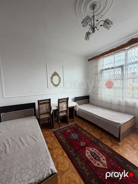 İcarəyə verilir 3 otaqlı köhnə tikili 80 m² — Bakı