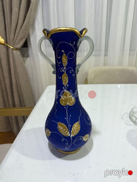 Bir vaza — Bakı