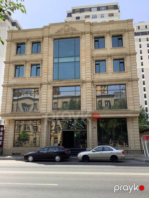 İcarəyə verilir obyekt 1800 m²