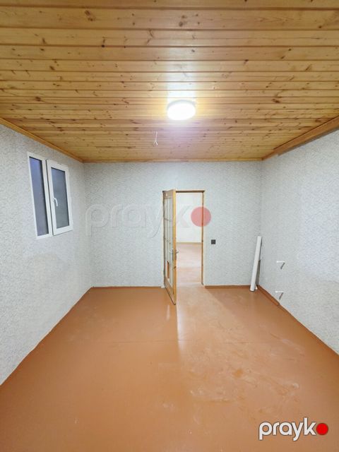 Həyət evi, Səbail r — Bakı