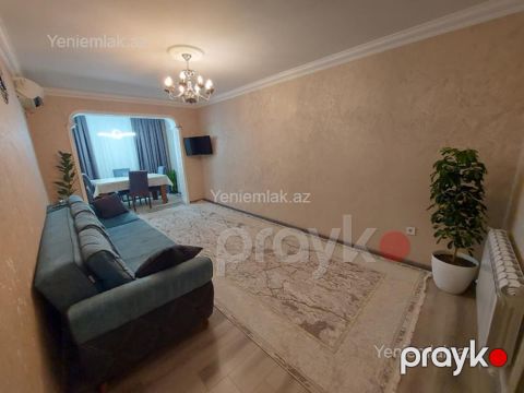 Satılır 3 otaqlı Bina evi menzil (Köhnə tikili), 70 m², 8-ci mikrorayon