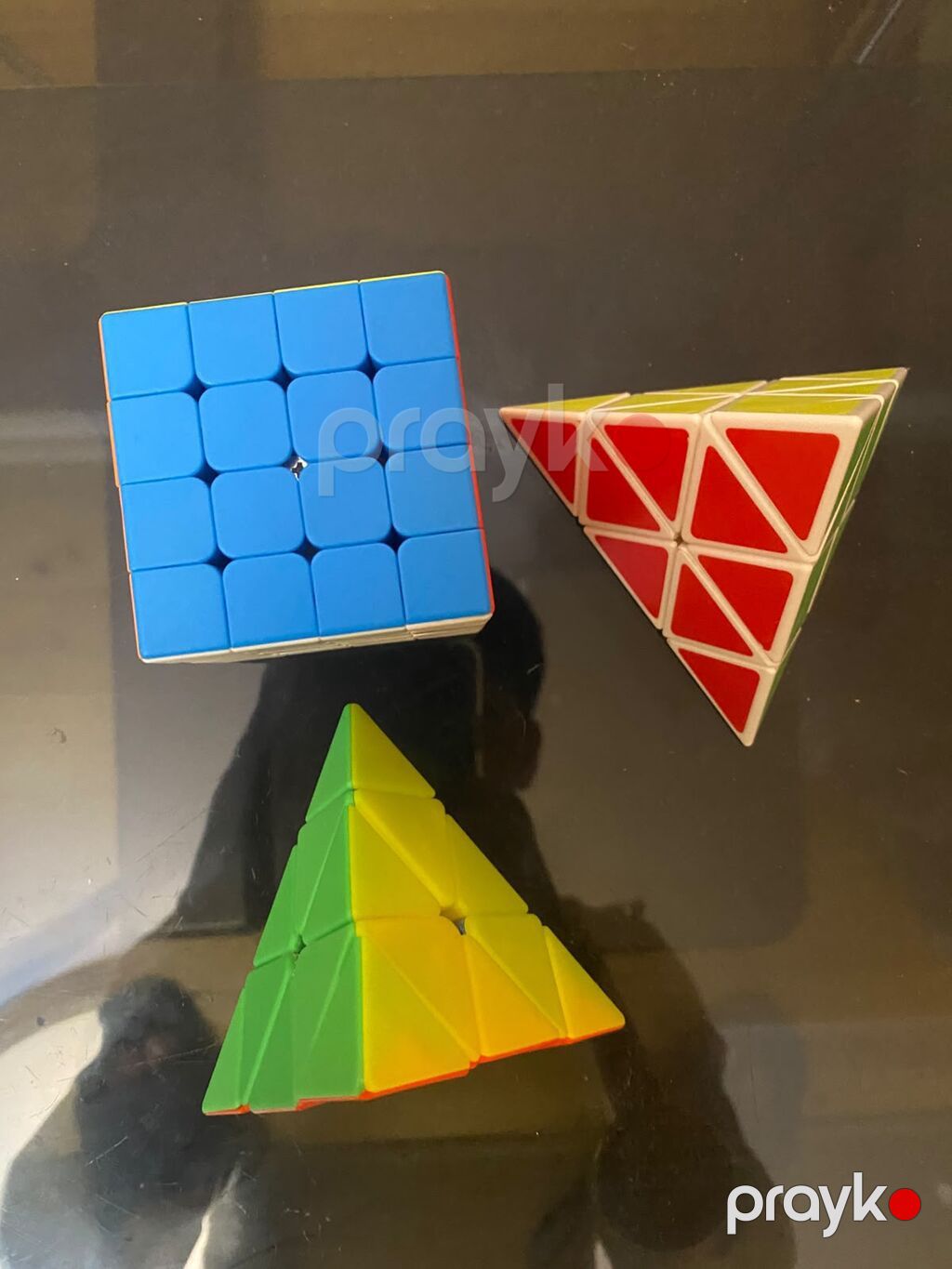Kubik Rubikler.Her biri ideal veziyyetdedir.4×4 ve piramid kubler — Inkişaf edir oyuncaqlar, Bakı (2)