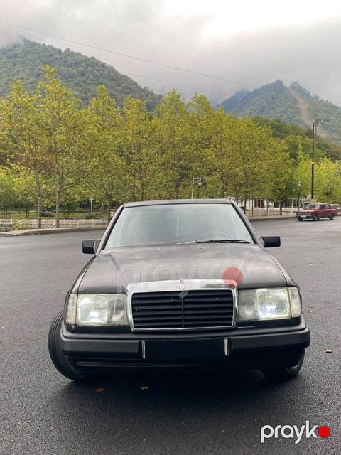 Mercedes 230 E, 2.3 L, 1988 il, 498 642 km — Qəbələ