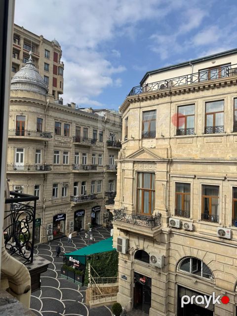Satılır 3 otaqlı köhnə tikili 75 m² — Bakı