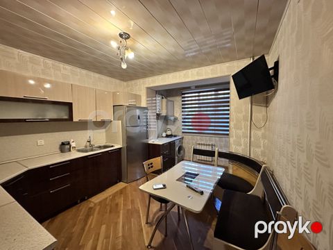 Satılır 3 otaqlı köhnə tikili 90 m² — Bakı