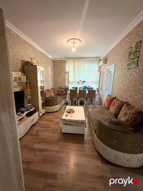 Satılır 2 otaqlı köhnə tikili 45 m² — Bakı