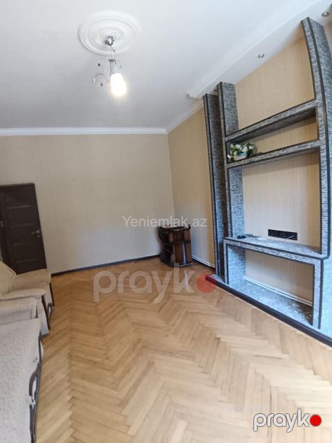 Satılır 3 otaqlı Bina evi menzil (Köhnə tikili), 100 m², 3-cü məhəllə — Sumqayıt