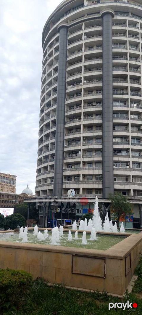 Satılır 3 otaqlı yeni tikili 145 m² — Bakı