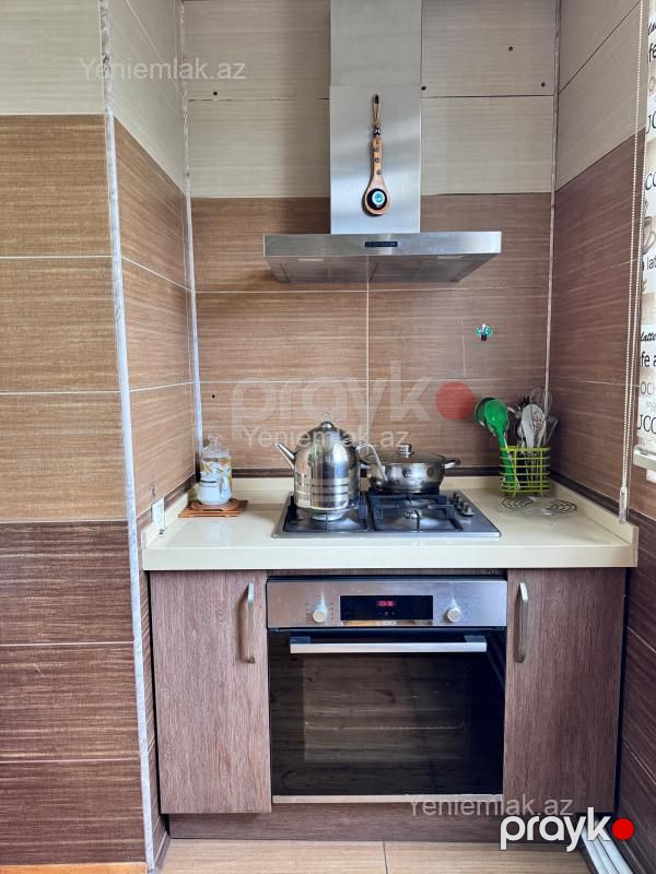 Satılır 4 otaqlı Bina evi menzil (Köhnə tikili), 100 m², Xətai rayonu — Mənzil, Bakı (11)