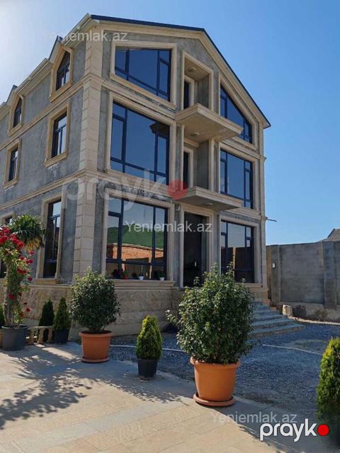 Satılır 10 otaqlı Həyət evi / Villa, 550 m², Binəqədi rayonu