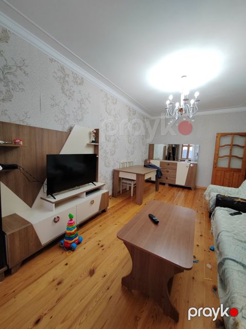 Satılır 3 otaqlı köhnə tikili 75 m² — Bakı