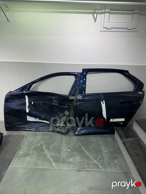 BMW G70 qapısı — Bakı